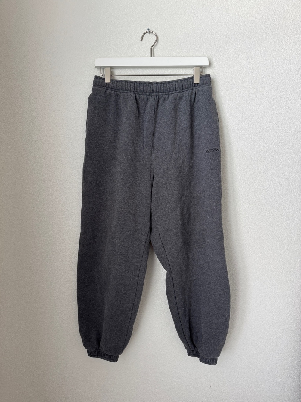 Aritzia Mega Fit fleece sweatpants grey